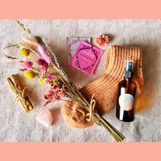 Dried Flower Wellbeing Box with Creating Space to Sleep Calming Pillow Spray #31